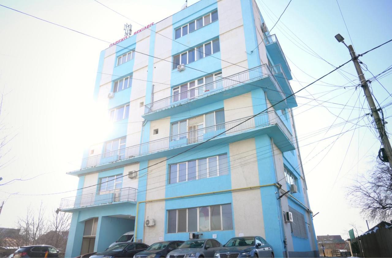 Luana Airport Apartments #7 オトペニ エクステリア 写真